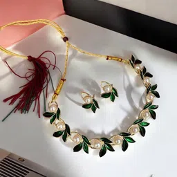 Women Click Gold-Plated Beaded Jewellery Set-picture-22