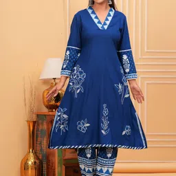 SIDDHANAM Women Floral Embroidered Regular Thread Work Kurta with Trousers-picture-19