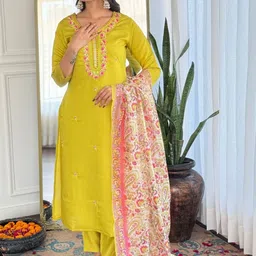 Happy Design Women Ethnic Motifs Embroidered Kurta with Trousers & Dupatta image 2