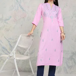 Vishudh Women Embroidered Thread Work Kurta image 1