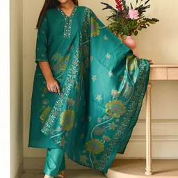 DIVASTRI Women Floral Printed Regular Thread Work Kurta with Trousers & With Dupatta-picture-10