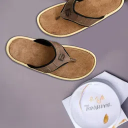 FAV SHOES Men Typographic Print Thong-Strap Flip-Flops with Stitched Detail-image-16