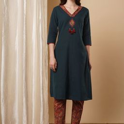 FASHOR Women Floral Embroidered Kurta with Trousers-picture-41