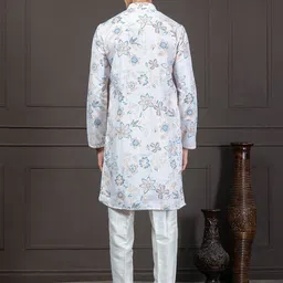 EKYAA Men Printed Thread Work Kurta image 4