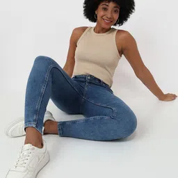 Kraus Jeans Women Skinny Fit High-Rise Light Fade Jeans image 3