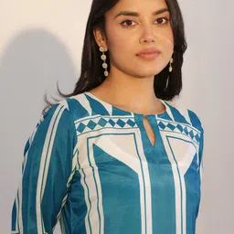 Libas Printed Regular Kurta With Trousers & Dupatta image 3