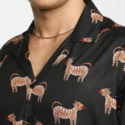 Campus Sutra Men Comfort Cuban Collar Conversational Printed Cotton Casual Shirt image 3