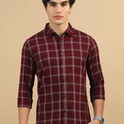 Bushirt Men Classic Opaque Casual Checks Shirt-image-82