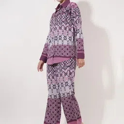 clobug Women Printed Shirt & Trouser Co-Ord Set image 2