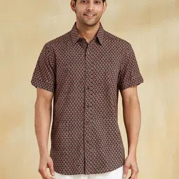 Fabindia Men Opaque Printed Casual Shirt image 3