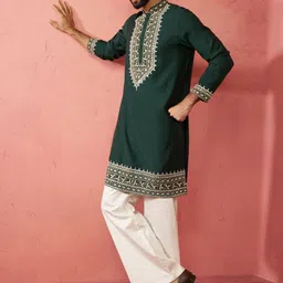 VASTRAMAY Men Ethnic Motifs Embroidered Kurta with Trousers-picture-31