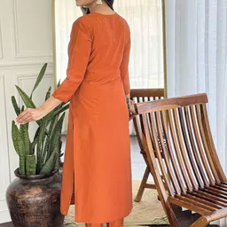 Altecia Women Floral Embroidered Regular Thread Work Kurta with Trousers & With Dupatta image 3