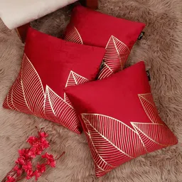 Myntra Elegant Homes Maroon & Gold-Toned 3 Pieces Floral Velvet Square Cushion Covers-image-33