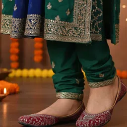 Anouk Women Embellished Party Mojaris with Embroidered Flats-picture-16