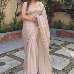 Peach Petals Beads and Stones Embellished Border Saree image 2