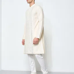 indus route by Pantaloons Men Geometric Thread Work Kurta image 3