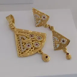 OM KRISHIV COLLECTION Gold-Plated Stone-Studded Jewellery Set image 2