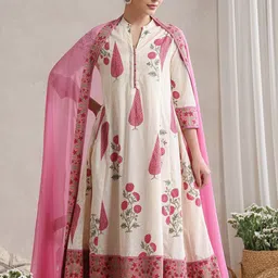 Khushal K Women Floral Printed Cotton Kurta with Palazzos & Dupatta image 4