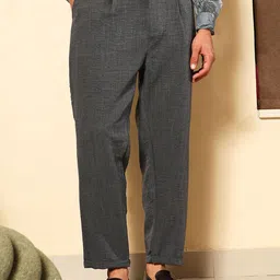 Campus Sutra Men Comfort Tapered Fit Pleated Trousers-picture-40
