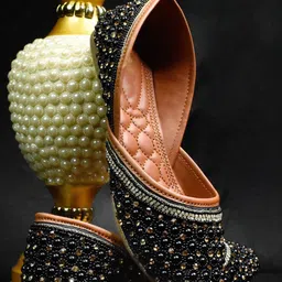 YASSIO Beaded Embellished Mojaris image 1