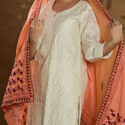 Phulkari Forever Ethnic Motifs Embroidered Dupatta with Phulkari image 2