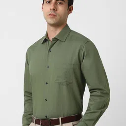 Van Heusen Men Solid Spread Collar Formal Shirt image 4