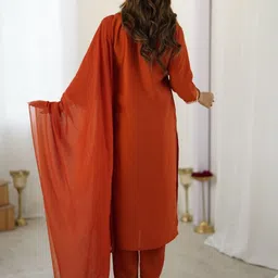 HERE&NOW Women Ethnic Motifs Embroidered Regular Thread Work Chanderi Silk Kurta with Trousers & With Dupatta image 2