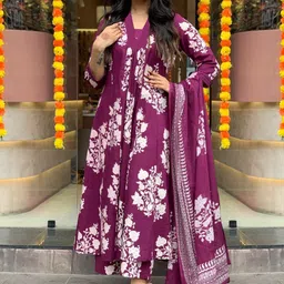 DIVASTRI Floral Printed V-Neck Anarkali Kurta With Palazzos And Dupatta-image-12