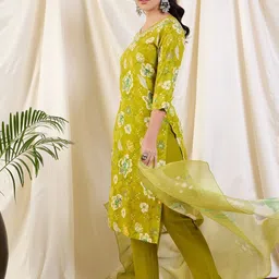 Katn India Women Printed Kurta with Trousers & With Dupatta image 3