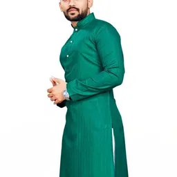 shreeram Men Solid Straight Kurta (Green) image 3