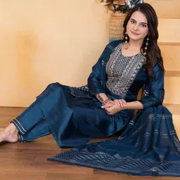 AVNISA ENTERPRISE Women Ethnic Motifs Embroidered Regular Kurta Set image 4