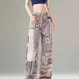 KPOP Women Regular Fit Mid-Rise Light Fade Jeans image 4