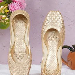 DFR Women Mojaris Flats-image-24