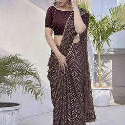 MIRCHI FASHION Women Leheriya Printed Embellished Traditional Ready to Wear Saree-picture-14