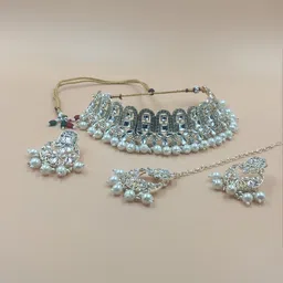 Women Click Set Of 2 Gold-Plated Stone-Studded & Beaded Jewellery Set image 2