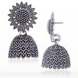 DIVASTRI Women Silver Earrings image 3