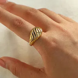 DressBerry 18K Gold-Plated Croissant Ring-picture-11