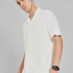 Street 808 by Pantaloons Cuban Collar Relaxed Fit Cotton Casual Shirt image 3