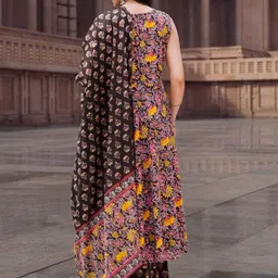 OZIA Women Floral Printed Cotton A-Line Kurta with Trousers & Dupatta image 2
