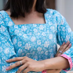 BAESD Colourblocked Embroidered Puff Sleeve Maxi Dress image 2