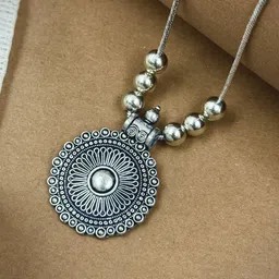 NAMAN ARTS Silver-Plated Gunghroo Beaded Jewellery Set image 5