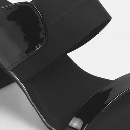 Mochi Women Block-Heeled Sandals image 5