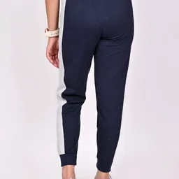 BAESD Girls Pack Of 2 Relaxed Fit Colourblocked Mid Rise Joggers image 5