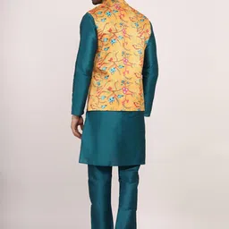 JEXI Men Regular Pure Silk Kurta with Pyjamas image 4