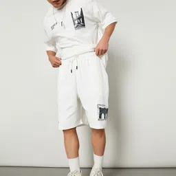 max Men Graphic Printed Mid-Rise Regular Fit Shorts image 3