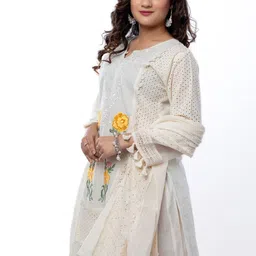 Label By Anusha Women Floral Embroidered Cotton Kurta with Trousers & Dupatta image 2