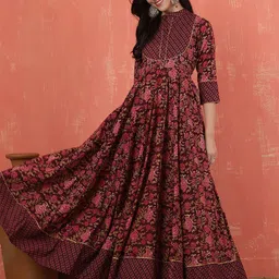GLAM ROOTS Women Floral Printed Anarkali Kurta-picture-24