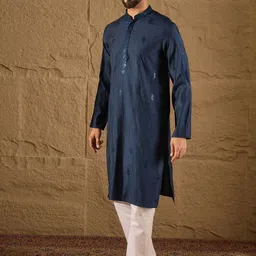 House of Pataudi Ethnic Motifs Embroidered Mandarin Collar Sequinned Kurta & Trousers image 2