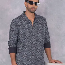 Crimsoune Club Men Smart Spread Collar Geometric Printed Cotton Slim Fit Casual Shirt-picture-25