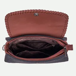 alt by zouk ZOUK Saisha Ladakh Impasto Abstract Textured Structured Jute Sling Bag image 3